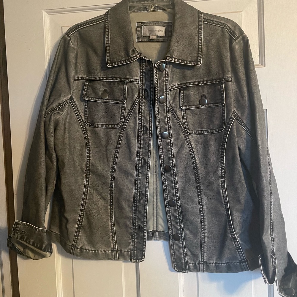 Women’s rayon/polyester jacket.  Size large.